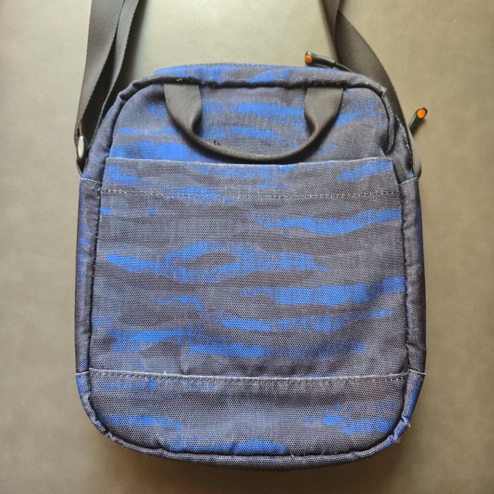 Merrel | Crossbody Bag - Picture 2 of 3